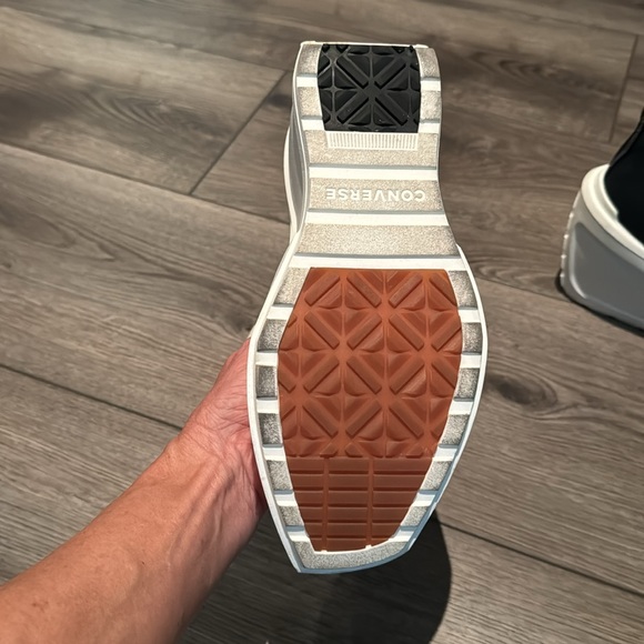 Chuck 70 DeLux Wedge in Black, Size 7 Women’s…Like New Condition…worn once. - Picture 2 of 4